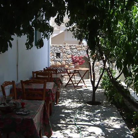 Aparthotel Nikos