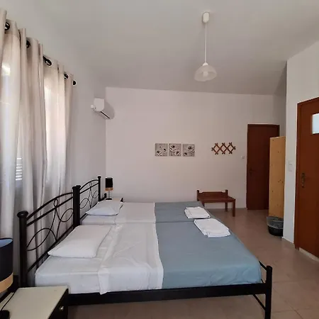 Nikos 公寓式酒店