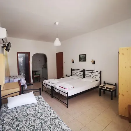 νίκος Ξενοδοχείο με διαμερίσματα Διαφάνιον