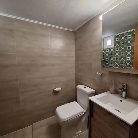 Ξενοδοχείο με διαμερίσματα νίκος Διαφάνιον