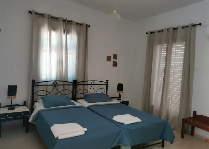 Nikos Lejlighedshotel Diafánion